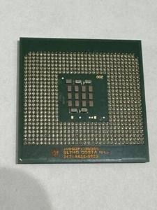Intel Xeon SL7HG processor, 1MB Cache, 800MHZ chip - Picture 1 of 1