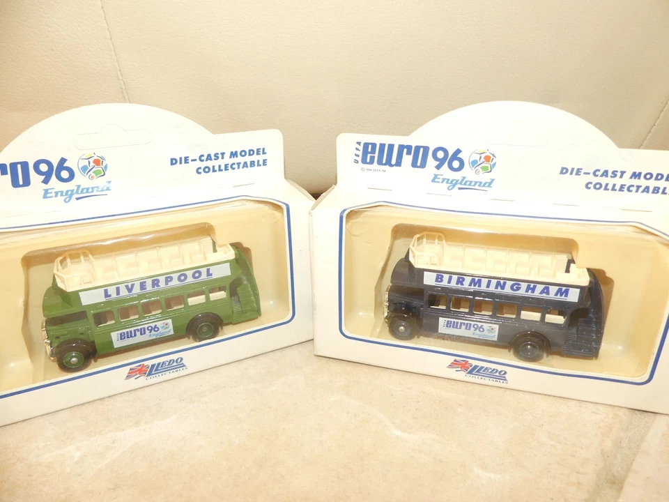 CAR BUS LOT 2 BUS EURO96 CORGI LLEDO DAYS GONE - Photo 1/1