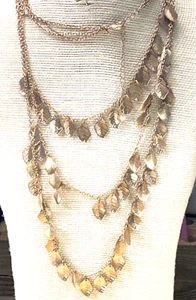 Lote 39A Collar Multi Cadena Metal Cascada Hojas Tono Dorado Avon NRO - Imagen 1 de 3