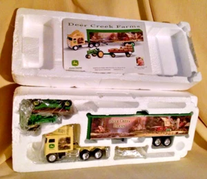 John Deere Traktor Spielset Deer Creek Farms 2003 Hamilton Thomas Kinkade 1:64 - Bild 1 von 16