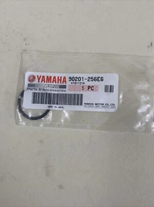 NOS OEM Yamaha Plate Washer 1987-05 YFM350 YFZ350 90201-256E6 - Imagen 1 de 2