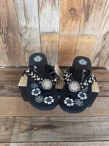 MONTANA WEST BLING CONCHE FLAT GLOSSY BLACK FLIP FLOPS SIZE 8 **NWT** BOX - Picture 1 of 9