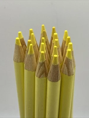 (20) Crayola Colored Pencils  (unmellow yellow) BULK - Image 1 of 3