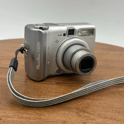 Cámara digital Canon PowerShot A520 4,0 MP - plateada PROBADA Foto 1 de 4