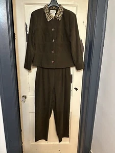 Miss Dorby Petites Green Stretch Faux Suede 2 Piece Pants Jacket Suit Size 16P - Picture 1 of 12