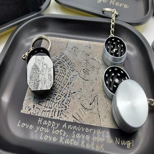 Schlüsselanhänger Gravur Brecher Grinder Metall personalisiert Weihnachten Foto Bild Logo - Bild 1 von 12