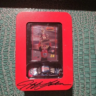 2001 年杰夫·戈登 #24 杜邦 1/64 压铸汽车和卡片温斯顿杯冠军和锡 — 第 1/4 张图片