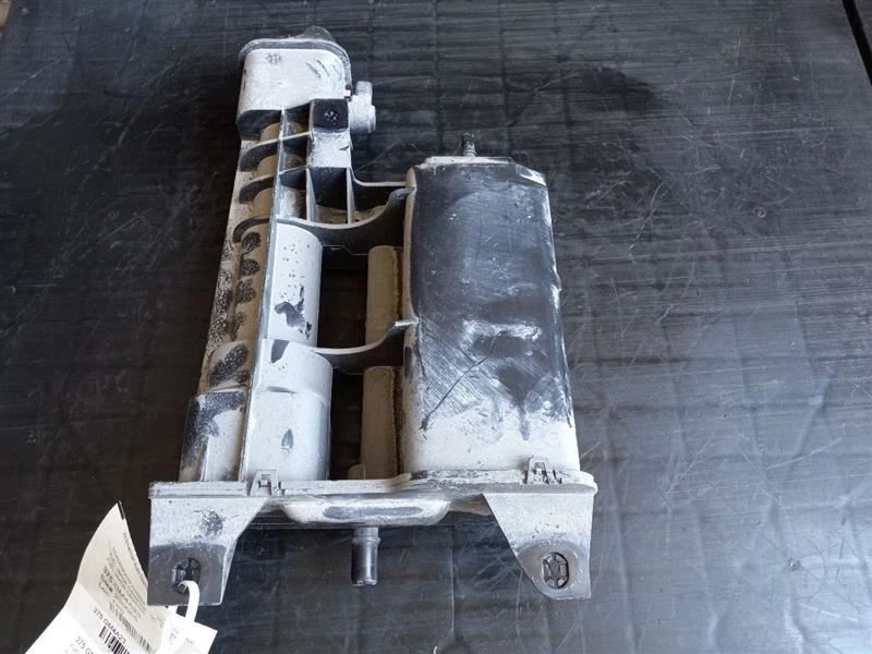 2018 19 20 21 22 23 2024 BUICK ENCLAVE Fuel Vapor Canister 3.6L FWD  - Image 1 of 4