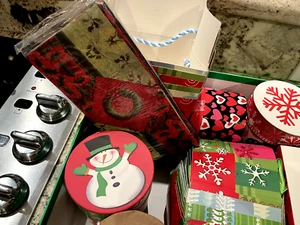 Barrington Studios Gift Boxes HOLIDAY'S XMAS-MANY EXTRA'S NO CHARGE SEEDES,PHOTO - Picture 1 of 14