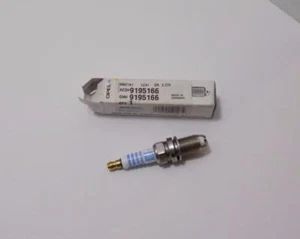 ACDelco 9195166 OEM Spark Plug - Picture 1 of 2