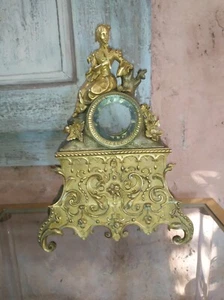 Pendule en bronze doré Femme à l'éventail sans mouvement caisse seul XIX ème * - Imagen 1 de 15