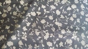 Tessuto cotone (€15/m²) 0,3 m jeans antracite foglie argento rami 1,55 m di larghezza - Foto 1 di 1