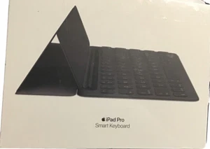 Apple Smart Keyboard Folio Case for 10.5-inch iPad Pro New - Photo 1/5