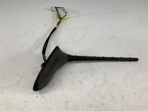14 15 16 17 18 19 Fiat 500X Trekking 2.4L AT FWD Exterior Roof Antenna B - Picture 1 of 8