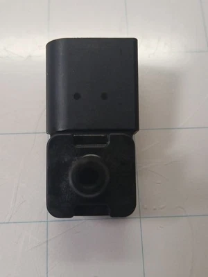 Intake Manifold Absolute Pressure Sensor for 2009 2010 2011 2012 2013 BMW X5 - Image 1 of 3