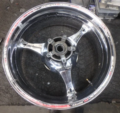SUZUKI GSXR 1000 05-08 17X6 RODA TRASEIRA CROMADA, RODA TRASEIRA RETA #33 - Imagem 1 de 4