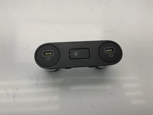 2022-2024 HYUNDAI IONIQ 5 CONSOLE DUAL USB PORT CHARGING HUB & WIRELESS PHONE - Foto 1 di 10