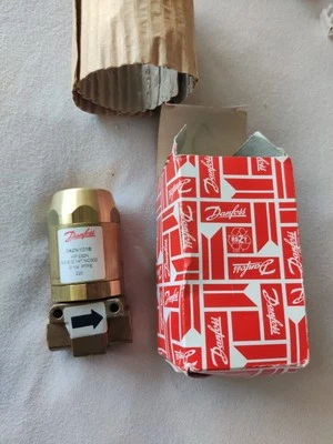 3 Stück Danfoss Magnetventil 042N1018 HP 230N - Bild 1 von 3