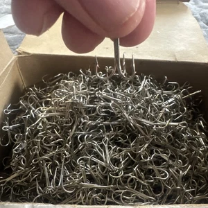 Mustad DuraSteel Treble Hook 1000 pack Fishing Hooks Lure Hooks NOS - Picture 1 of 3
