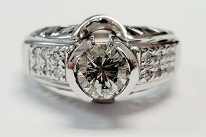 Anillo de compromiso de diamantes ideal de oro blanco de 14 quilates hecho a mano de 1,33 quilates color G I1 - Imagen 1 de 4