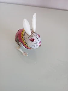 Giocattolo in latta raro coniglietto meccanico carica a molla - Picture 1 of 4