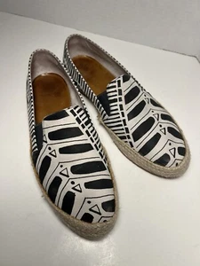 Zapatos sin cordones Coclico estampado abstracto blanco y negro talla 38 EE. UU. 8 mocasín plano - Imagen 1 de 4