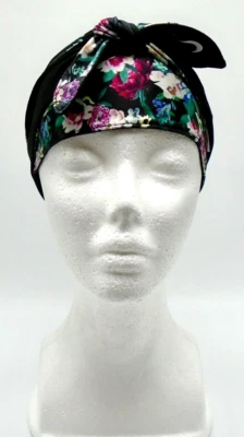 Nike Printed Bandana Head Tie Reversible Beyond Pink/Black/White Unisex - Image 1 of 4