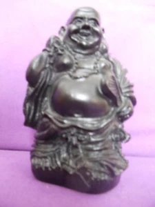 Statua ornamentale Buddha ridente commercio equo e solidale 14 cm resina gioia fortuna regalo fatto a mano - Foto 1 di 11