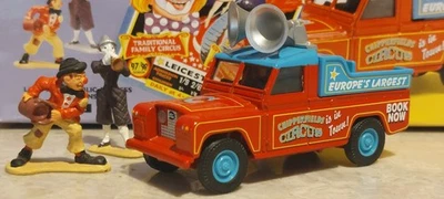 Corgi 07202 Land Rover Public Address and Clowns Chipperfields Circus Boxed - Bild 1 von 4
