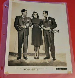 "DO YOU LOVE ME" Vintage Press Photo 8 by 10 Maureen O'Hara - Picture 1 of 2