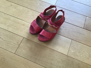 Sandaletten von Think. Deerberg. Echtes Leder Perlen Gr. 39 Boho - Bild 1 von 2