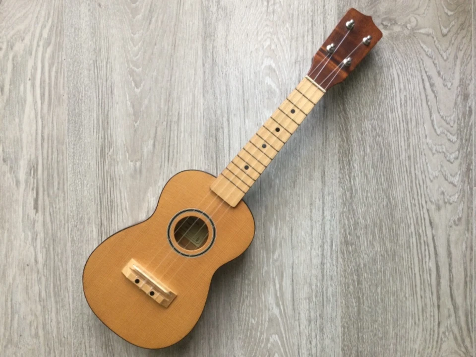 Amigo Model AMU18 ~~ Solid Spruce Top 4-String Soprano UKELELE Made In Romania  - Image 1 of 4