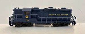 Life Like N Scale 7114 GP18 N&W #920 Locomotive - Picture 1 of 7
