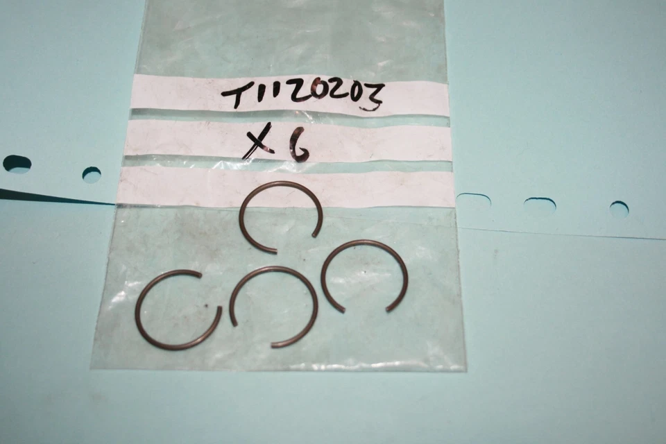 TRIUMPH T1120203 PINO DE PISTÃO CIRCLIP ROCKET 3 (X 2) - Imagem 1 de 1