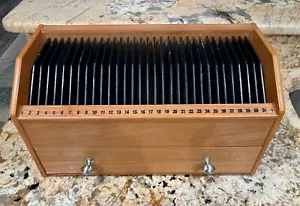 Vintage Wooden 7 Inch 45 Vinyl Record Holder with storage drawer - Foto 1 di 4