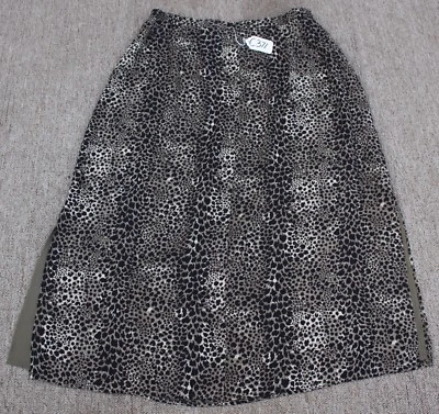 FIRST ISSUE 女式裙 - 尺寸 20W - W37 X L38。 标牌编号 C371 保修 & 延长技术支持 — 第 1/4 张图片