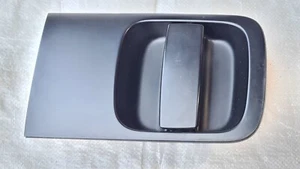 Hyundai H1 TQ I800 Schiebetür Türgriff hinten rechts aussen Bj. 2007-2019 - Bild 1 von 2