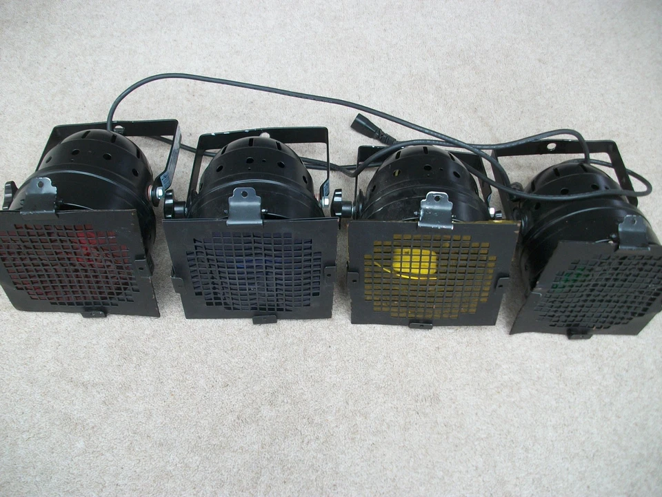 PAR 56 Short Nose PAR Cans Stage Black 4 of with Three 100 watt lamps - Image 1 of 3
