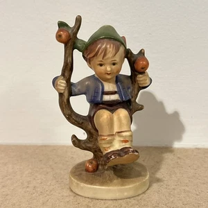 Early Goebel Hummel Apple Tree Boy TMK-1 marca registrada 1 corona incisa y etiqueta de papel - Imagen 1 de 8