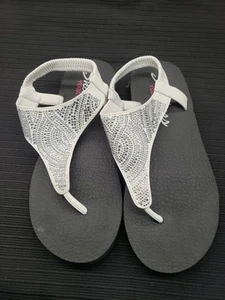 Skechers Women's 32919 Meditation New Moon Yoga Foam Thong Sandals White Bling - Picture 1 of 7