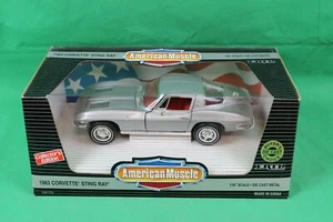 RARA NUOVA ERTL AMERICAN MUSCLE 1963 CORVETTA STINGRAY ARGENTO 1996 SERIE 1:18 - Foto 1 di 5