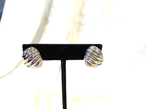 HERMOSOS PENDIENTES DORADOS CROISSANT, ORO BLANCO 14K SOBRE RESINA (M4307-24) - Imagen 1 de 6