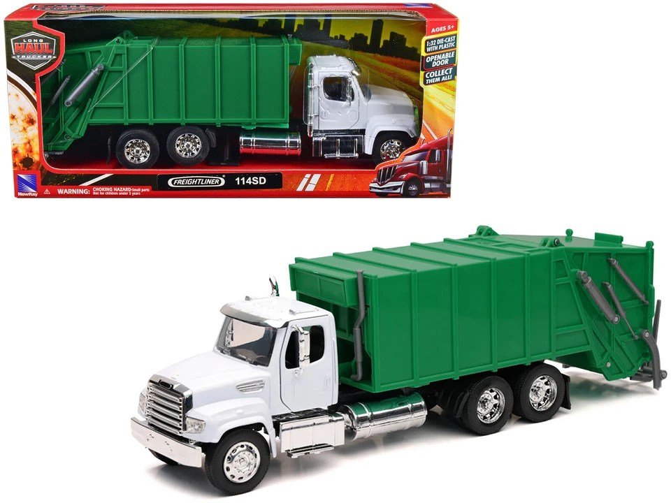 Freightliner 114SD Garbage Truck White/Green 1/32 New Ray CARZ - Image 1 of 1