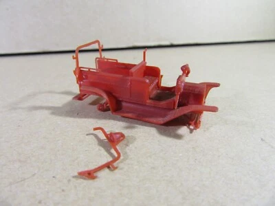 889U Mini Kit Plastica Camion Di Pompieri Marrone Antenato Incompleti L 4 CM - Immagine 1 di 4