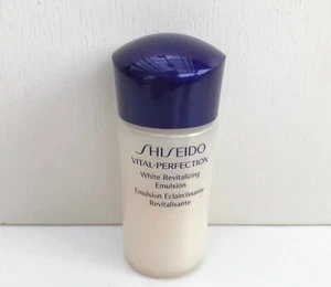 Emulsión revitalizante blanca Shiseido Vital-Perfection, 15 ml/0,5 oz, ¡totalmente nueva! - Imagen 1 de 4