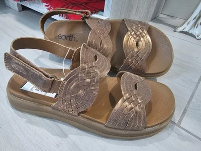 Sandalias Earth Comfort doradas tostadas talla 7 Foto 1 de 2