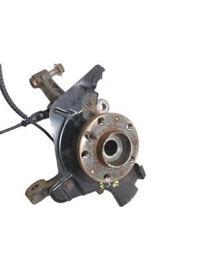 Fiat 500L 2014 eje de rueda nudillo lado del pasajero delantero derecho OEM Foto 1 de 4