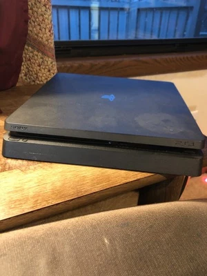 consola ps4 Foto 1 de 4