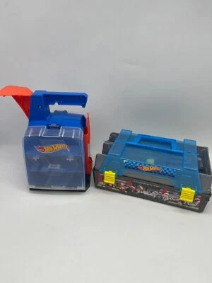 2015 Hot Wheels 2 Lane Gate Launcher & 2018 Display Launcher Case 1 Car 2 Tracks - Image 1 of 4