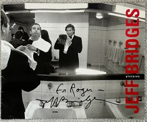 SIGNED Jeff Bridges PICTURES Exclusive Promotional Brochure - Imagen 1 de 4